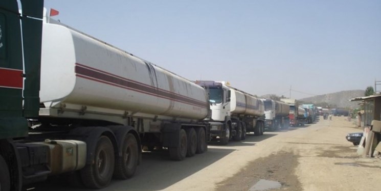 بلاتکلیفی ۱۲۰۰ تانکر سوخت در مرز ایران و عراق
