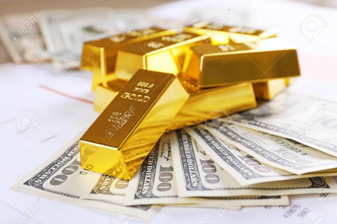 سقوط شدید قیمت طلا و دلار ادامه دارد